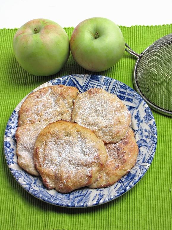 Pieczone placki z jabłkami