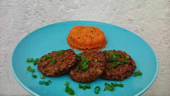 Puree z marchewki i kotlety z zielonej soczewicy