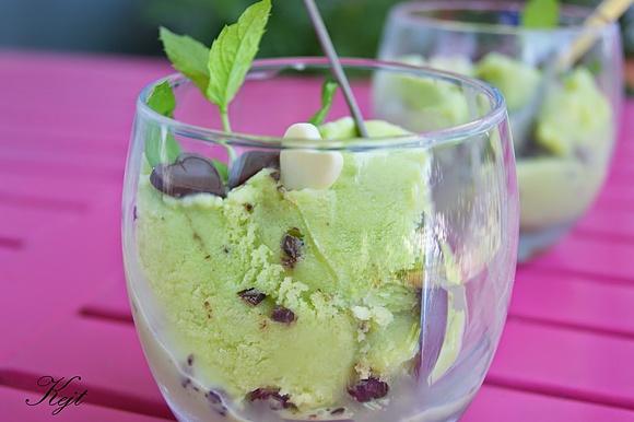 Lody miętowe z czekoladą