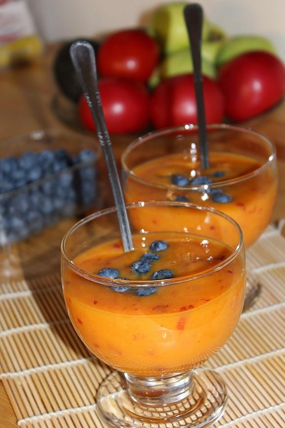 Smoothie z brzoskwiniami, morelami i nektarynkami
