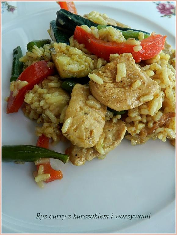 Ryż curry z kurczakiem i warzywami z jaffna curry powder