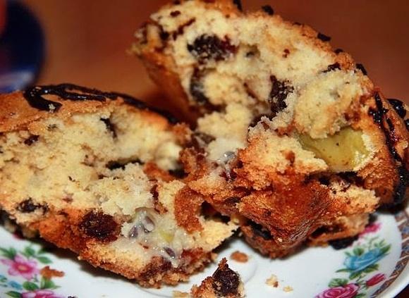 Muffinki z agrestem i czekoladą