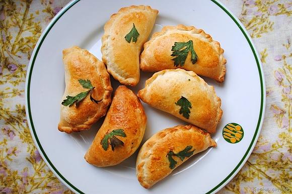 Pierogi drożdżowe z bobem i serem rokpol