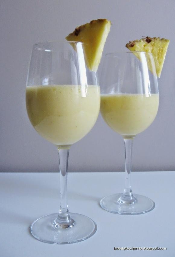 Koktajl ananasowo-bananowy