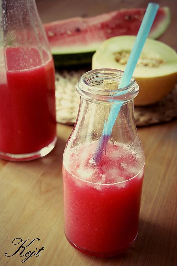 Orzeźwiający koktajl arbuzowo-melonowy