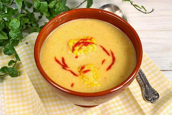 Zupa z kukurydzy z mlekiem kokosowym