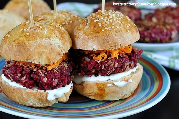 Mini wegeburgery z buraków i fasoli