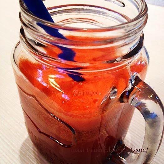 Lemoniada z jagodami goji