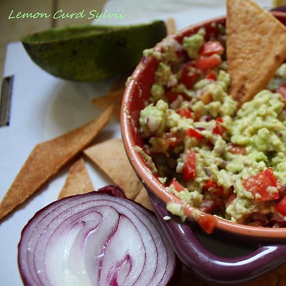 Guacamole z limem