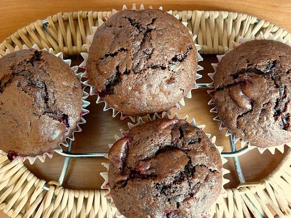 Muffinki czekoladowe z malinami