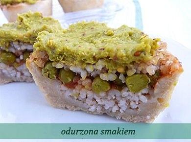 Mini quiche z kaszą jęczmienną i zielonym puree