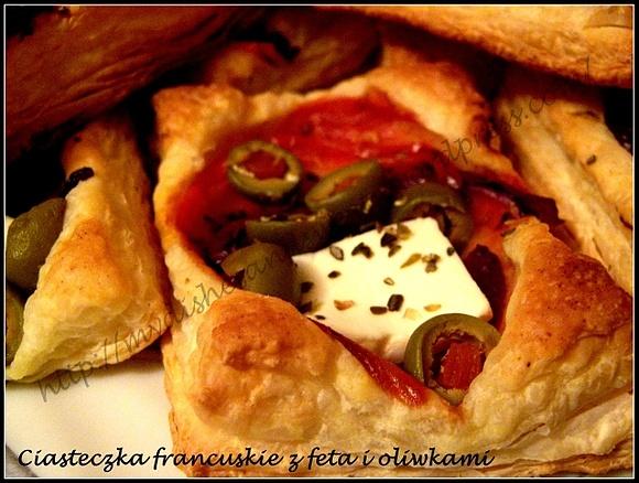Ciasteczka francuskie z fetą i oliwkami
