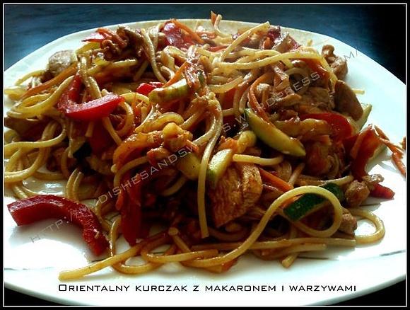 Kurczak z warzywami i makaronem