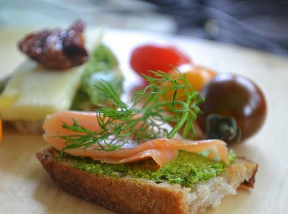 Bazarowe love. Rukola, crostini i pasta fresca.