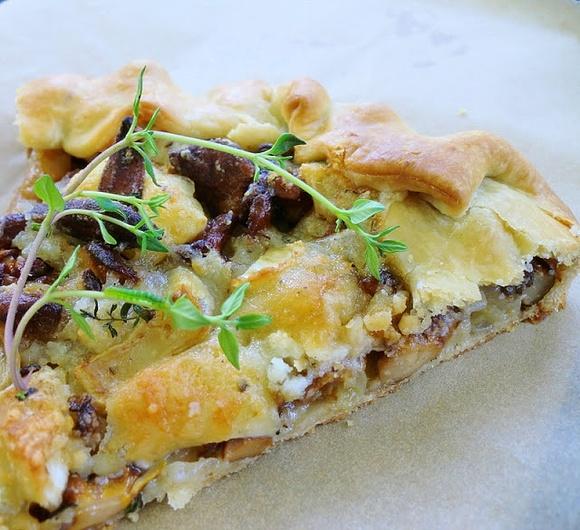 Klasyczna galette z porzeczkami i serem