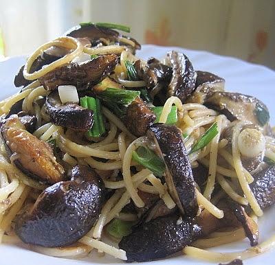 Historia pewnego grzybobrania i spaghetti