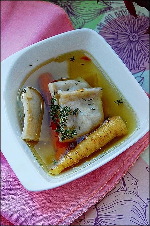 Ravioli z wątróbką w rosole wołowym