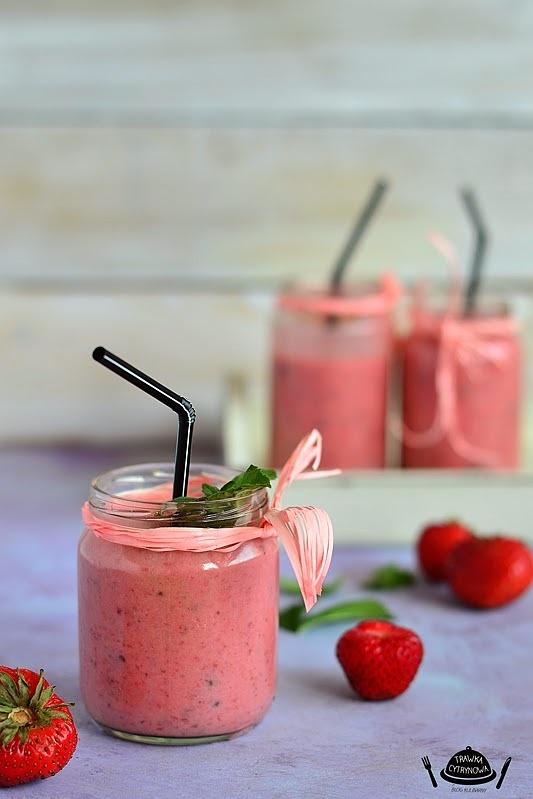 Truskawkowe smoothie