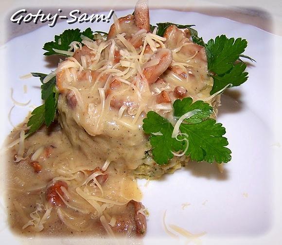 Kasza z pesto i kurkami w sosie kurkowym