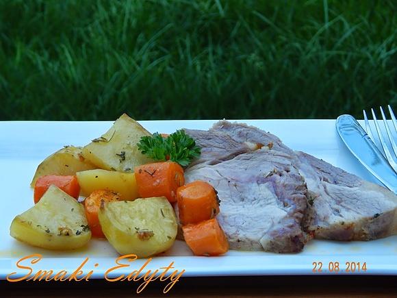 Schab pieczony w warzywach