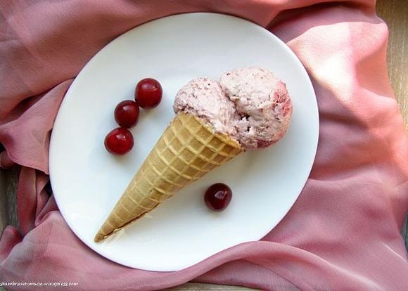Lody wiśniowe z wódką