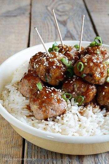 Ananasowe klopsiki z teriyaki pieczone prosto do domu