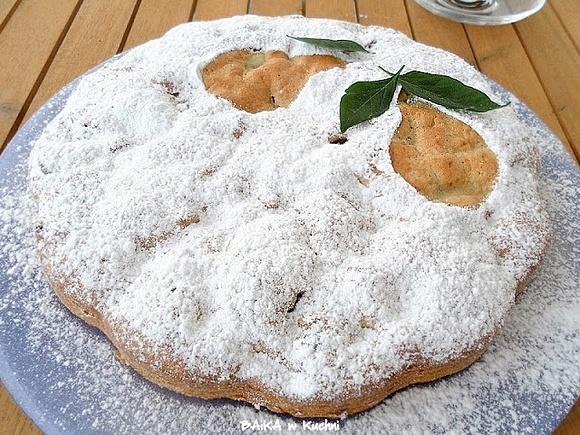 Biszkopt z gruszkami i czekoladą