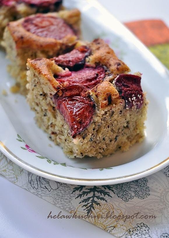 Ciasto jogurtowe ze śliwkami