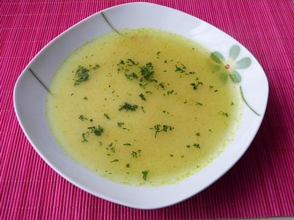 Zupa warzywna z kaszą manną