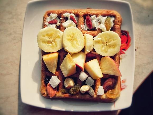 Orzechowe pełnoziarniste gofry z mascarpone
