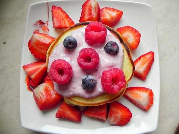 Ricotta hotcakes z malinowym twarożkiem