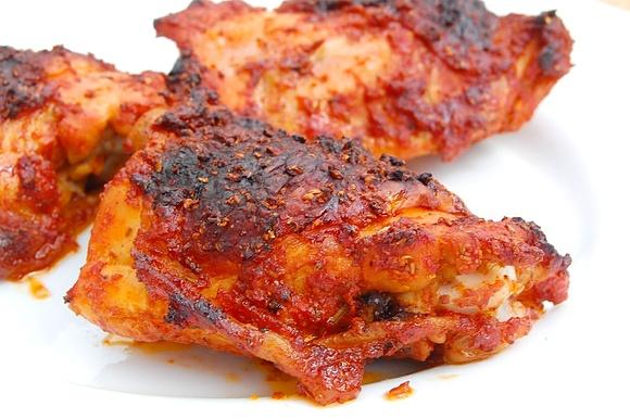 Udziki pieczone na grilla z przyprawami i sosem sojowym