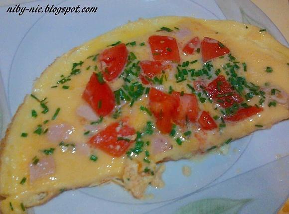 Omlet na śniadanie i kolację - szybki i puszysty przepis