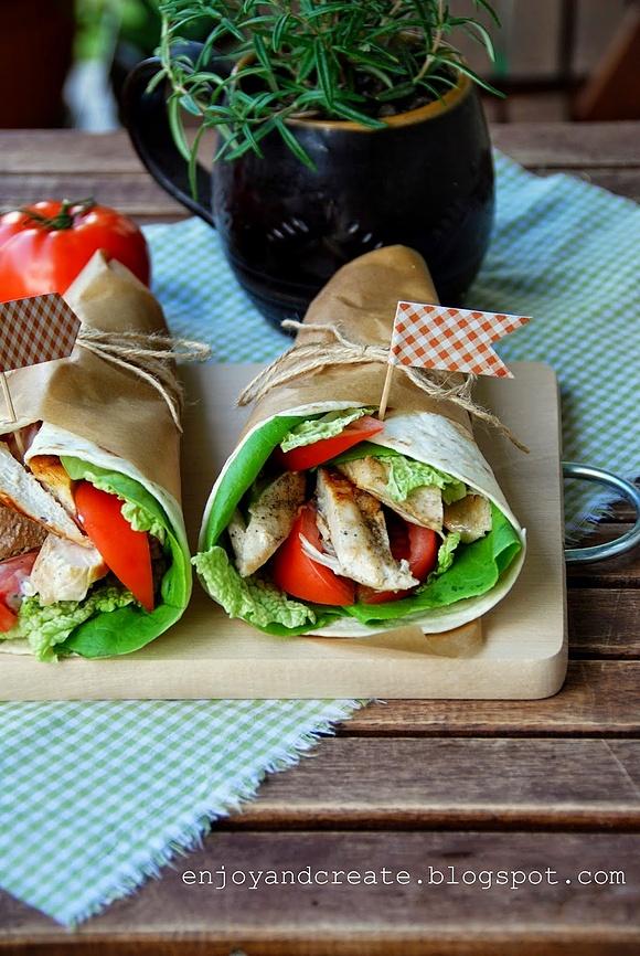 Tortille z grillowanym kurczakiem