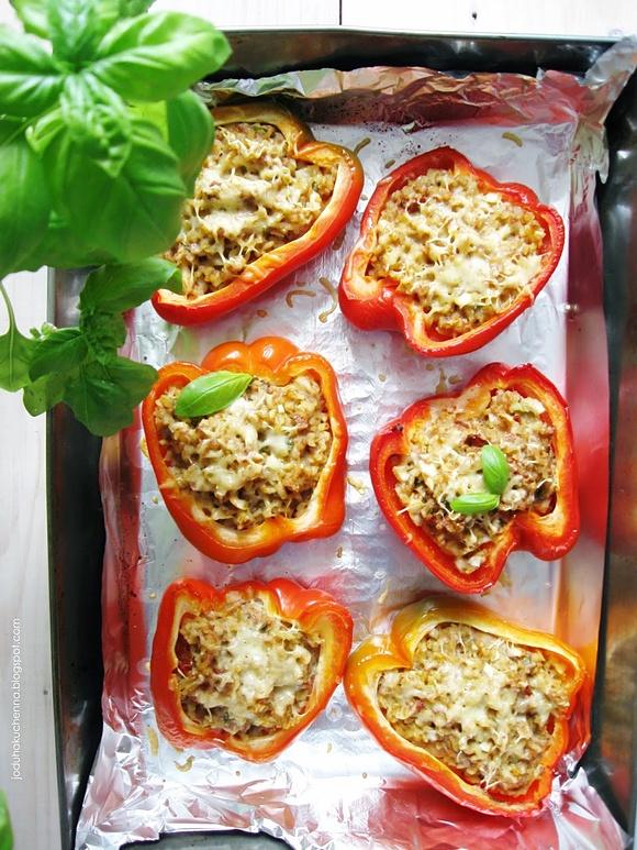 Papryka faszerowana kaszą bulgur i mięsem