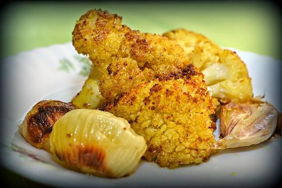 Pieczony kalafior curry