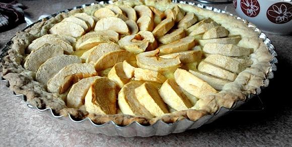 Tarta z jabłkami i miodem