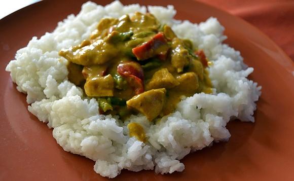 Curry z kurczakiem papryką i fasolką szparagową