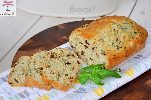 Chleb Caprese bez drożdży, mięciutki i wilgotny