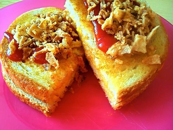 Grillowana kanapka z serem cheddar w 5 minut