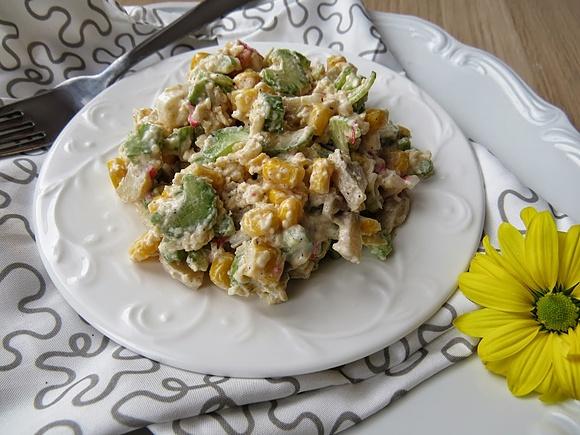 Sałatka z surimi