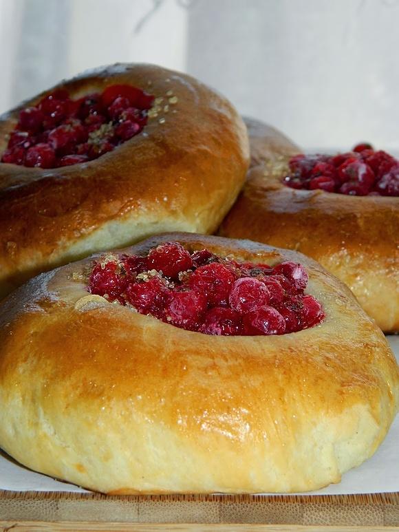Drożdżówki z porzeczkami