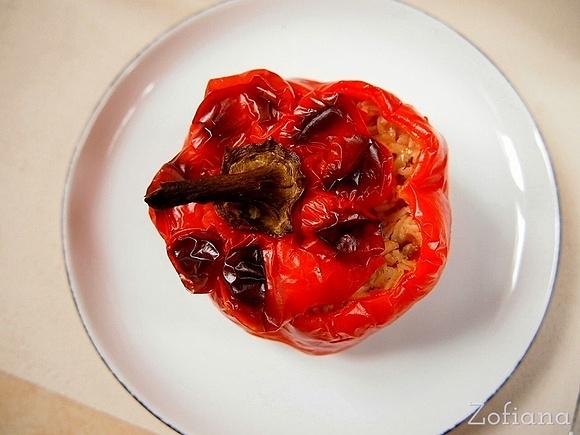 Papryka faszerowana ryżem i mięsem z arabską nutą