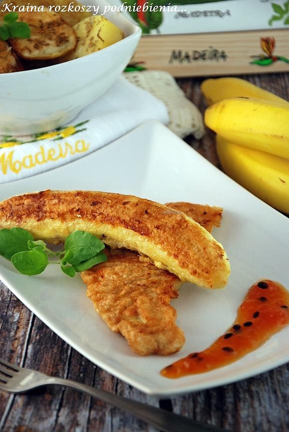 Ryba z owocami na Maderze - dorsz ze smażonym bananem i konfiturą marakujową