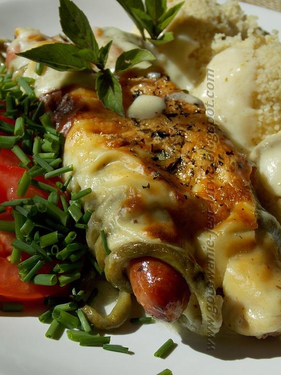 Frankfurterki w chińskiej fasolce pod beszamelem