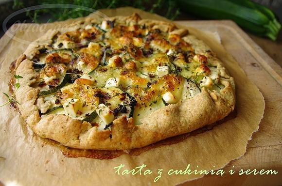 Tarta z cukinią i serem