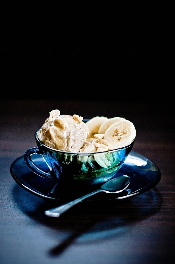 Dwuskładnikowe wegańskie lody bananowe