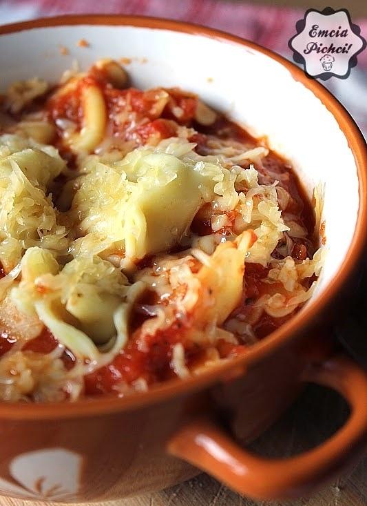 Tortellini w sosie pomidorowym