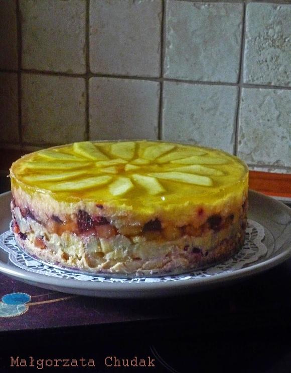 Placek grysik z jabłkami i jeżyną bez pieczenia