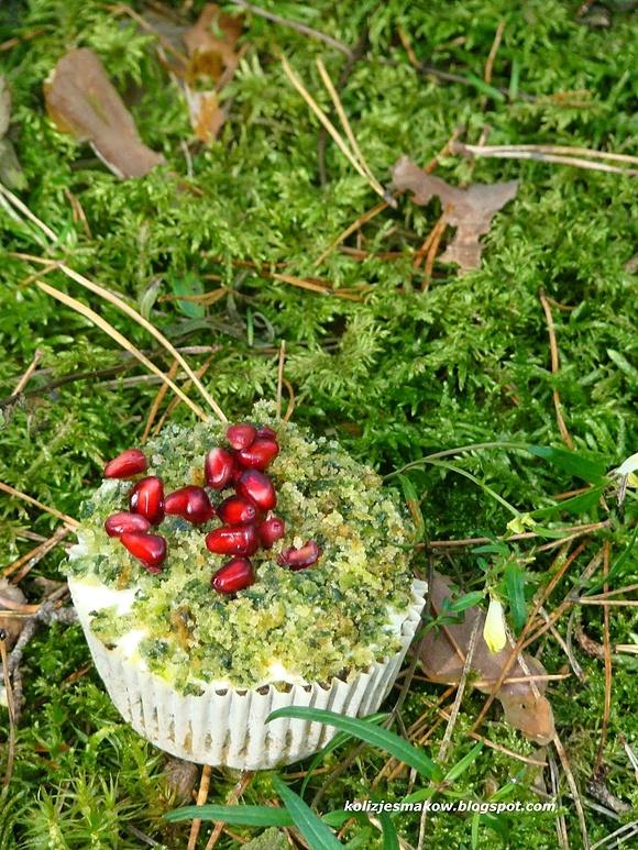 Muffinki leśny mech z szpinakiem i granatem